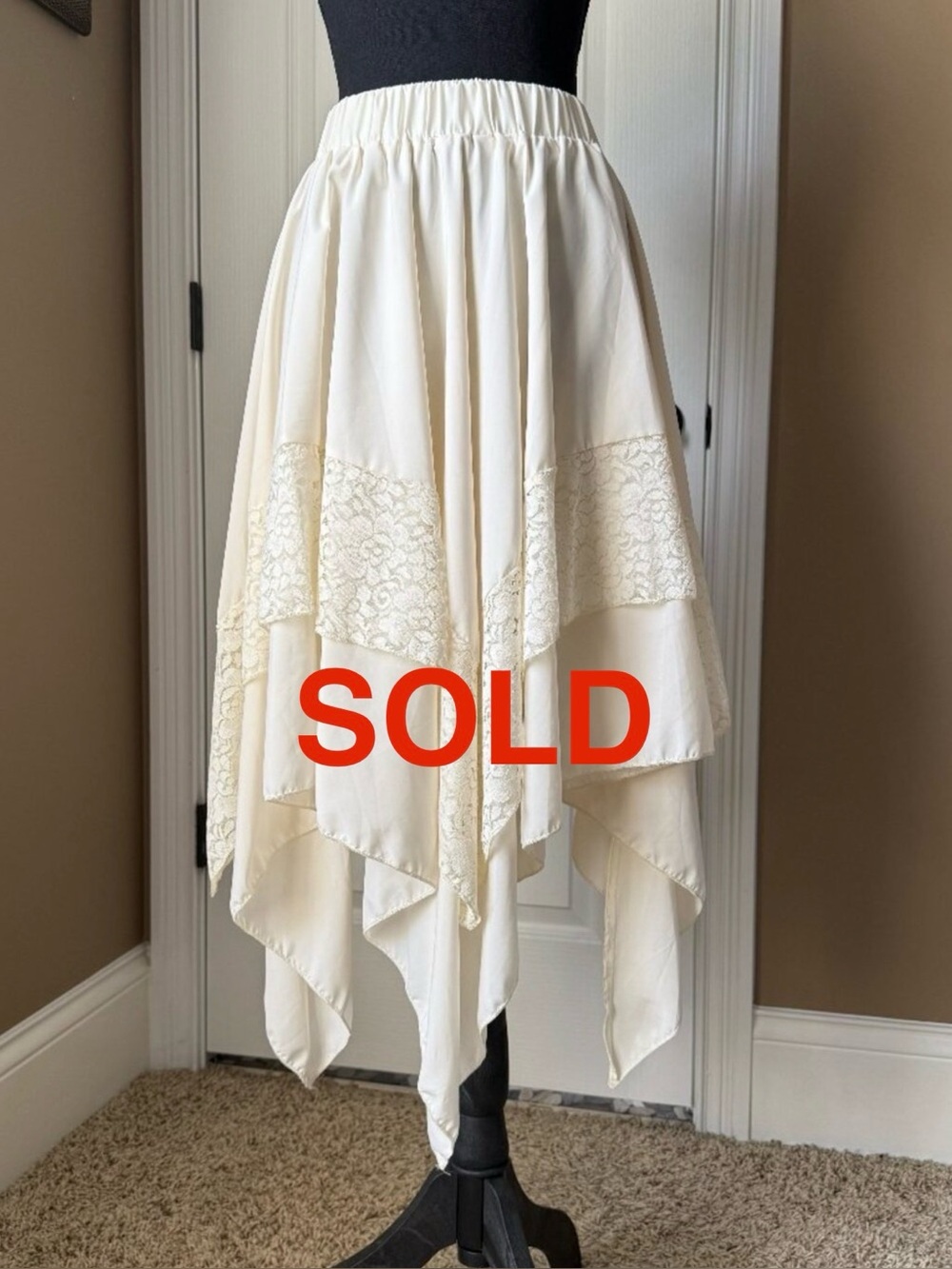 ROMWE Cream Ivory Lace Trim Asymmetrical Handkerchief Midi Skirt Size Medium